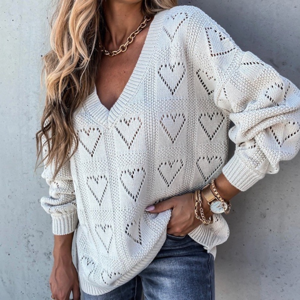 SOLD OUT Heart Knit V-Neck Pullover Casual Sweater - Picture 1 of 4